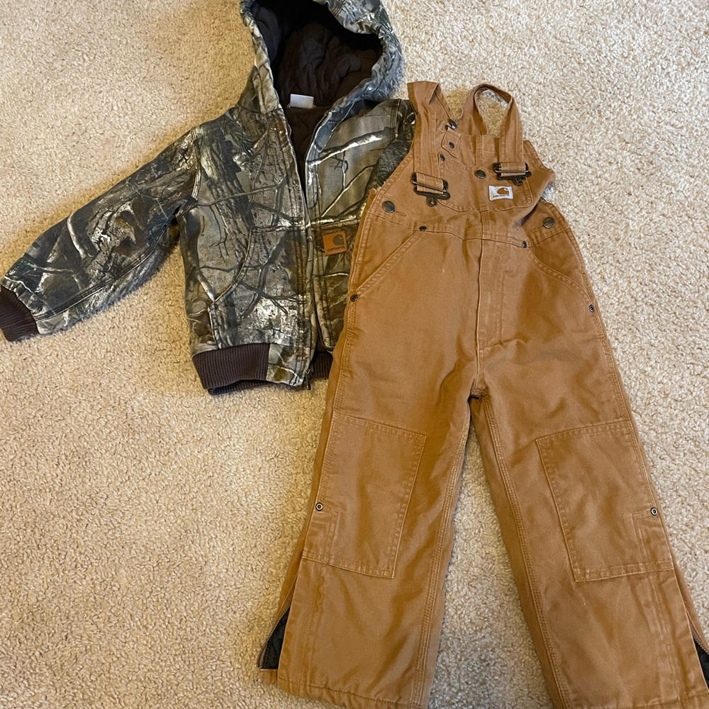 Boys Carhartt camo insulted coat and insulted bibs.